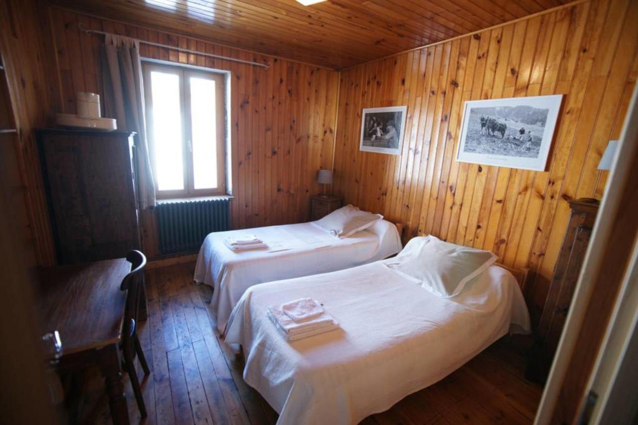 Chez Jean Pierre - Bedroom In A 17Th Century House - N 4 Виллар-д'Арен Экстерьер фото